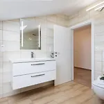 Luxusni Blonde Farm Apartment *