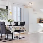 Luxusni Blonde Farm Apartment Slavetin
