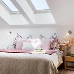 Apartment Luxusni Blonde Farm Slavetin