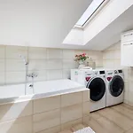 Apartment Luxusni Blonde Farm Slavetin