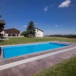 Luxusni Blonde Farm