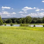 Luxusni Blonde Farm Slavetin