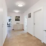 Luxusni Blonde Farm Apartment *