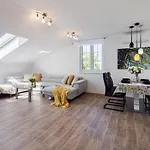 Luxusni Blonde Farm Apartment *