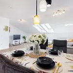 Apartment Luxusni Blonde Farm *