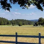 Luxusni Blonde Farm Slavetin