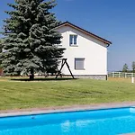 Luxusni Blonde Farm Apartment