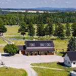 Apartment Luxusni Blonde Farm Slavetin