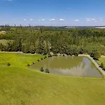 Luxusni Blonde Farm * Slavetin