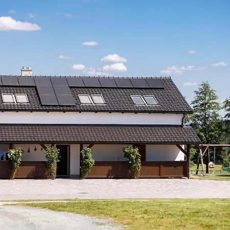 Luxusni Blonde Farm * Slavetin