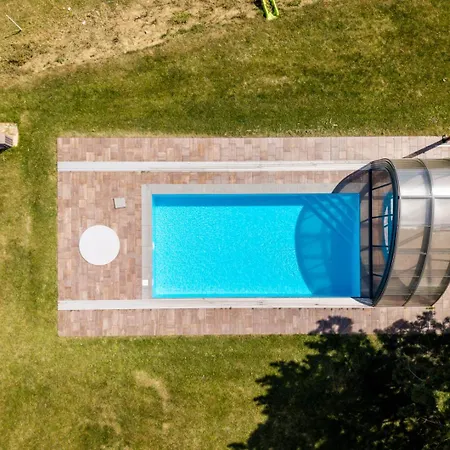Apartment Luxusni Blonde Farm Slavetin