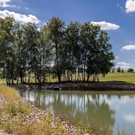 Luxusni Blonde Farm * Slavetin
